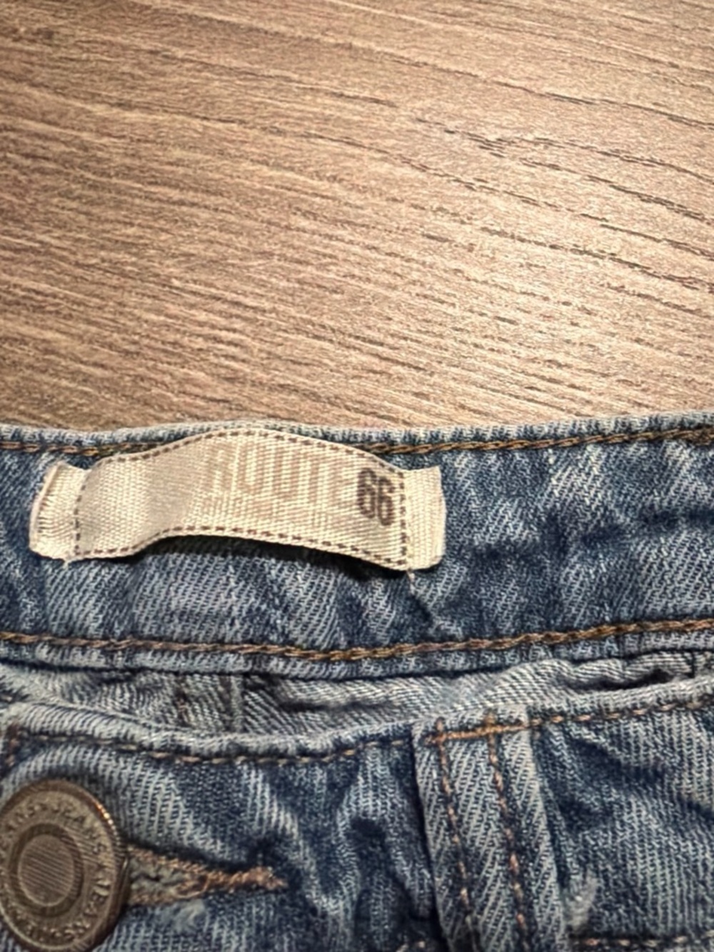 Vintage Route 66 Y2K Medium Wash Denim Jean Shorts Size 4 - Picture 3 of 6